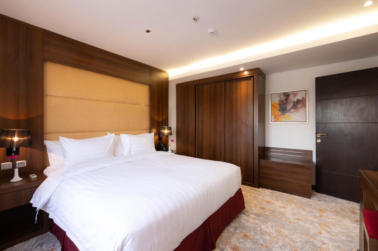 Mira Business Hotel Riadh Exterior foto