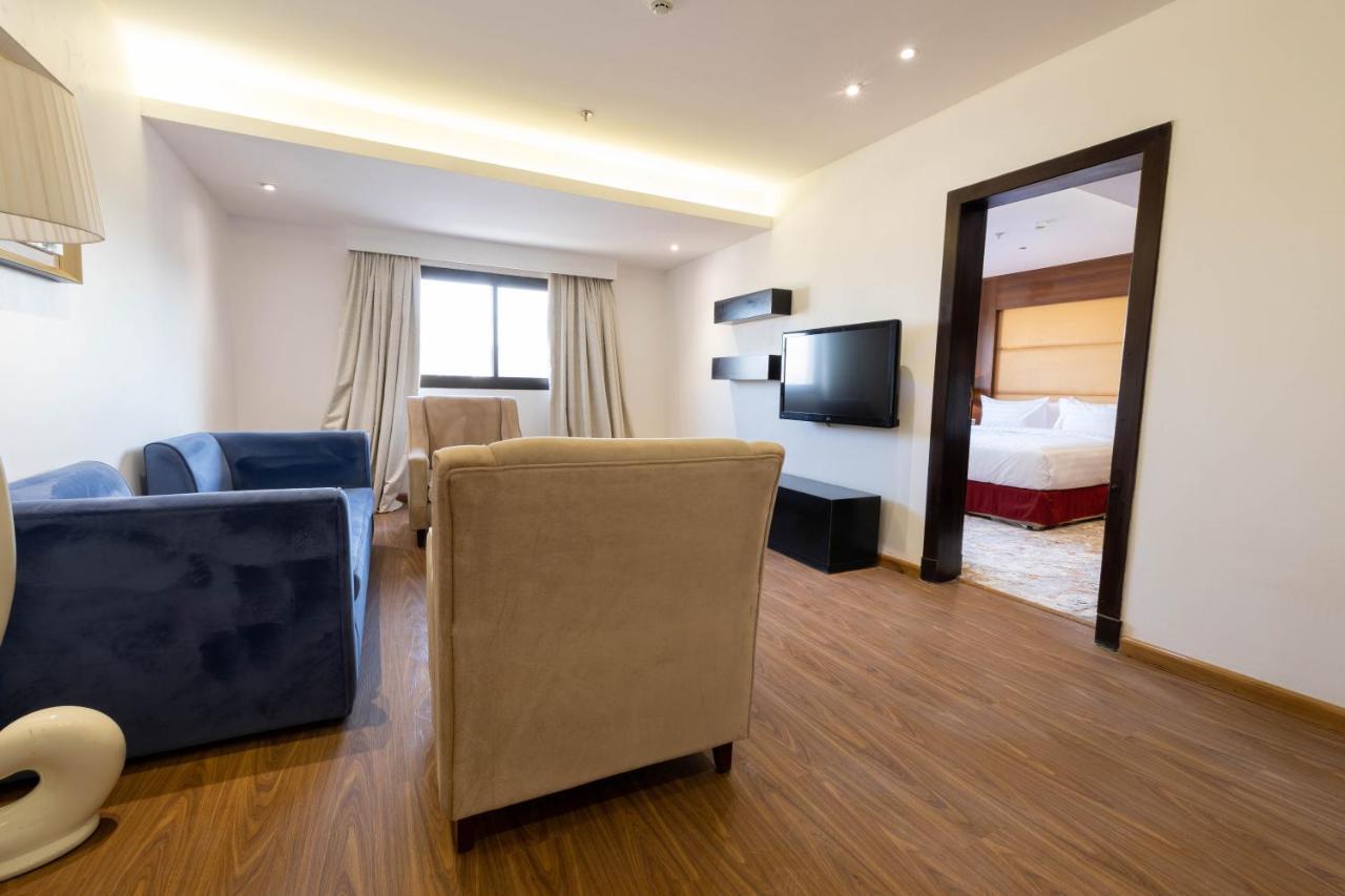 Mira Business Hotel Riadh Exterior foto