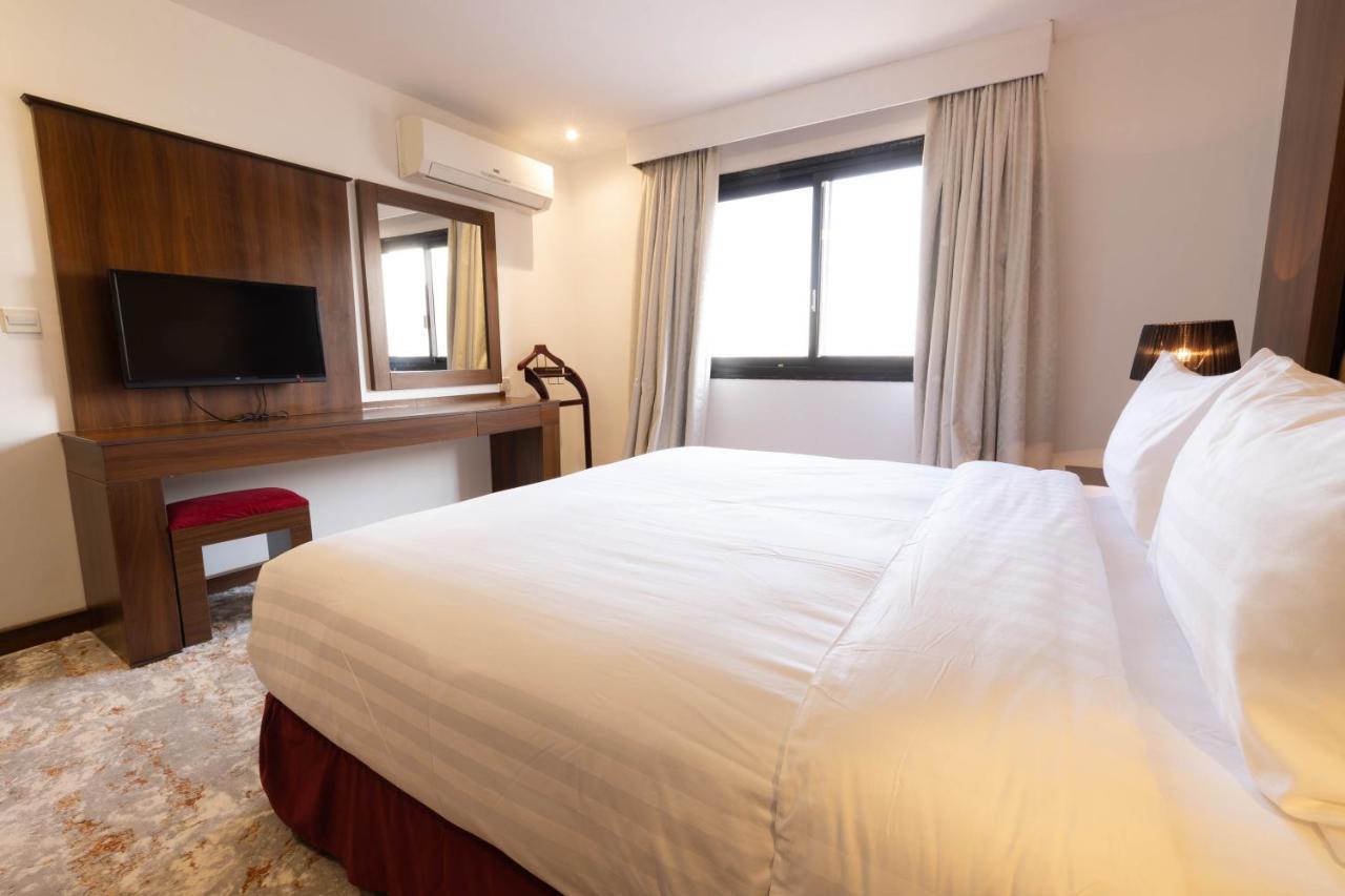 Mira Business Hotel Riadh Exterior foto
